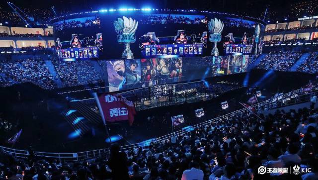 素融入鞋舌 素融入鞋舌