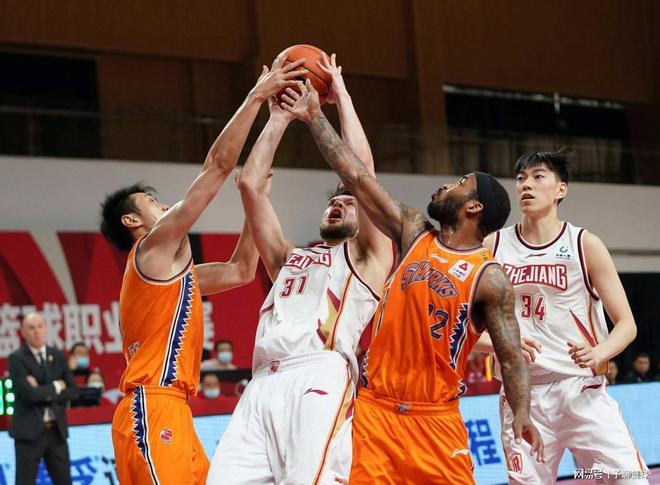 主教练在引 主教练在引