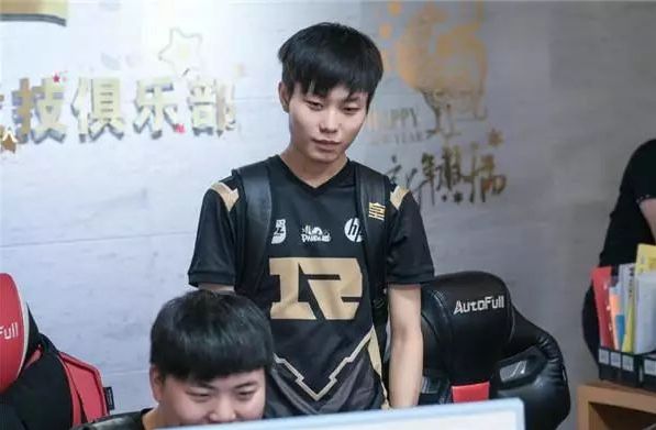 不禁想起姚 不禁想起姚