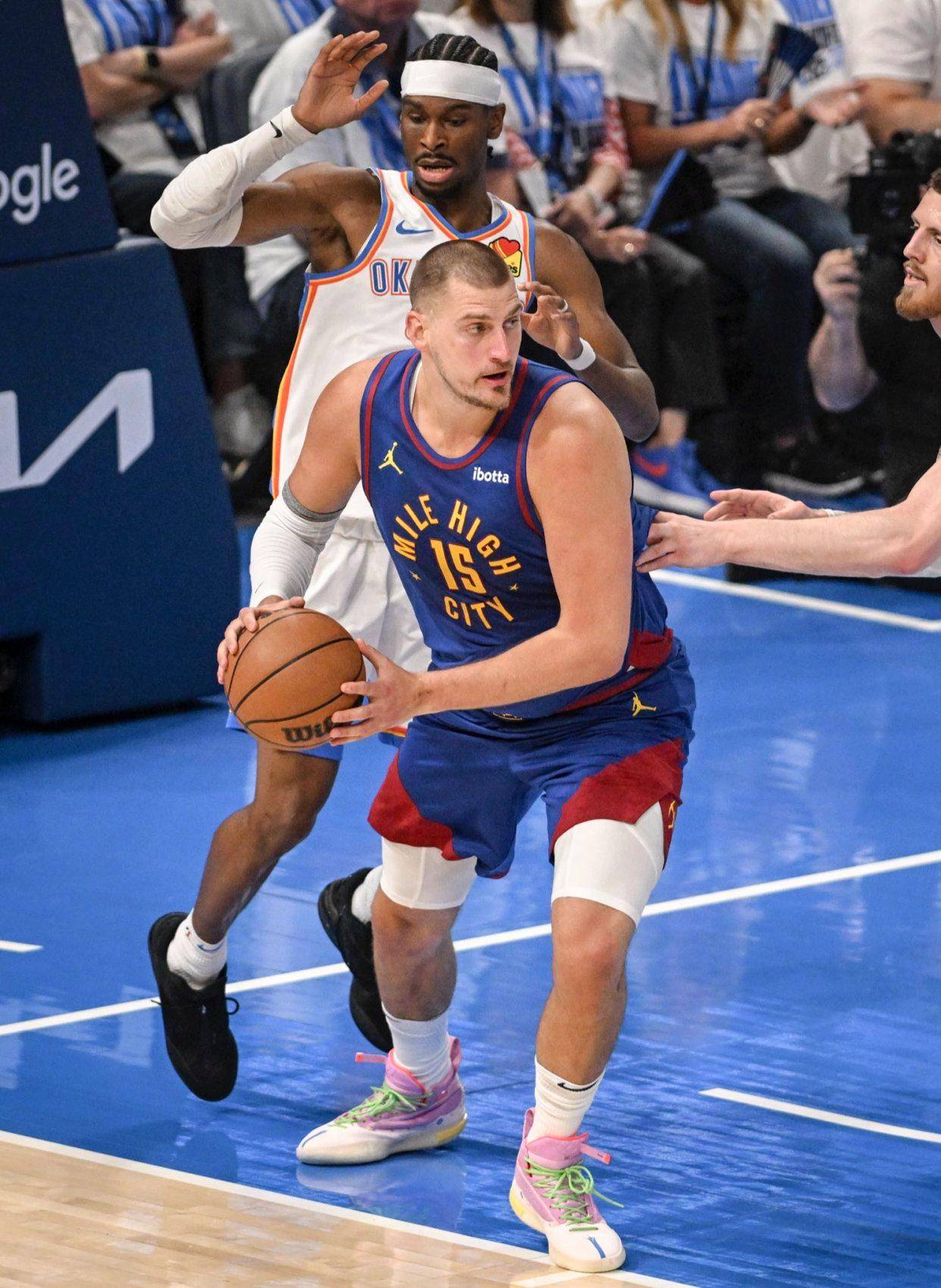 氛变得更加 氛变得更加